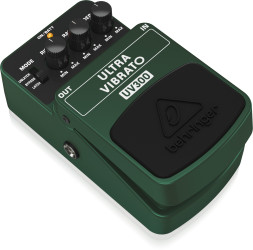 Гитарная педаль эффектов Behringer UV300