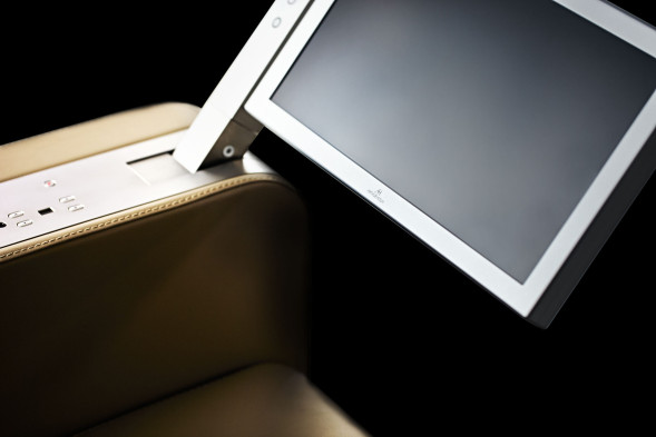 Моторизованный монитор для подлокотника Arthur Holm DynamicChairDisplay AH15DCDHD