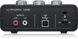Аудиоинтерфейс Behringer UM2
