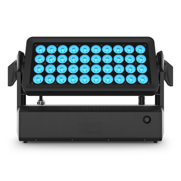 Аккумуляторная светодиодная панель Chauvet WELL Panel X (комплект 4 шт. в кейсе-зарядке)