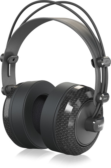 Студийные наушники Behringer BH40